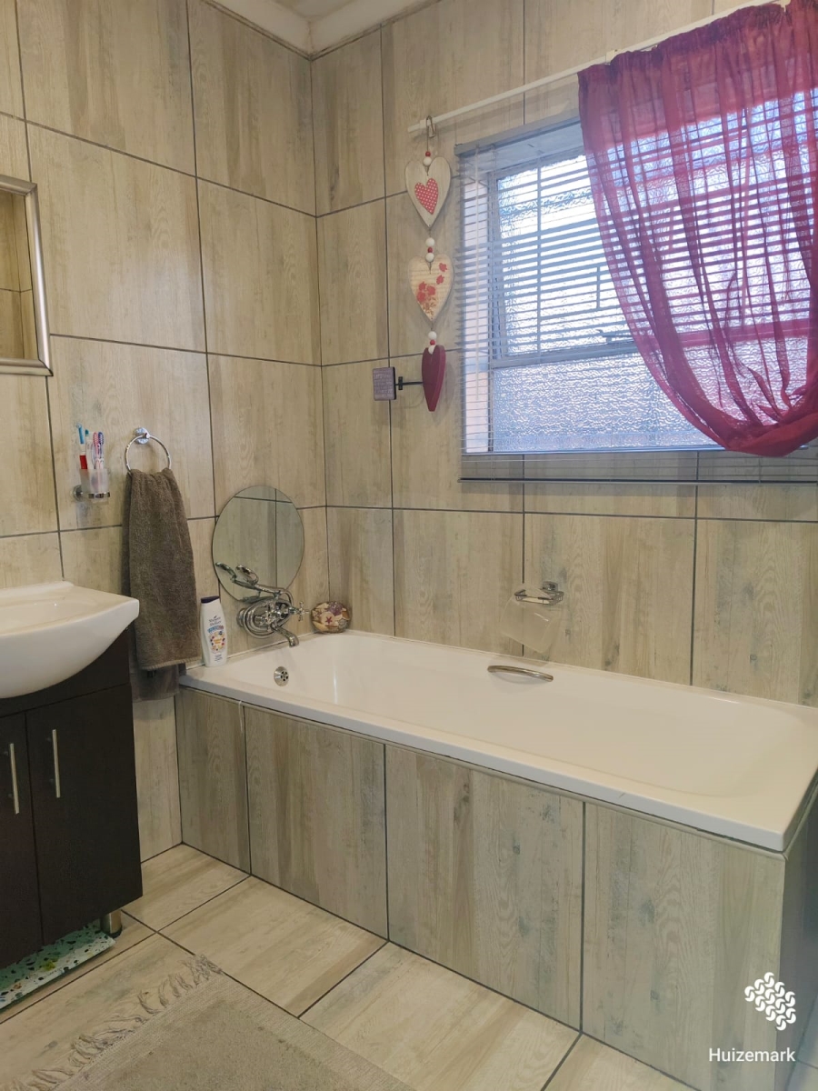 3 Bedroom Property for Sale in Sasolburg Free State